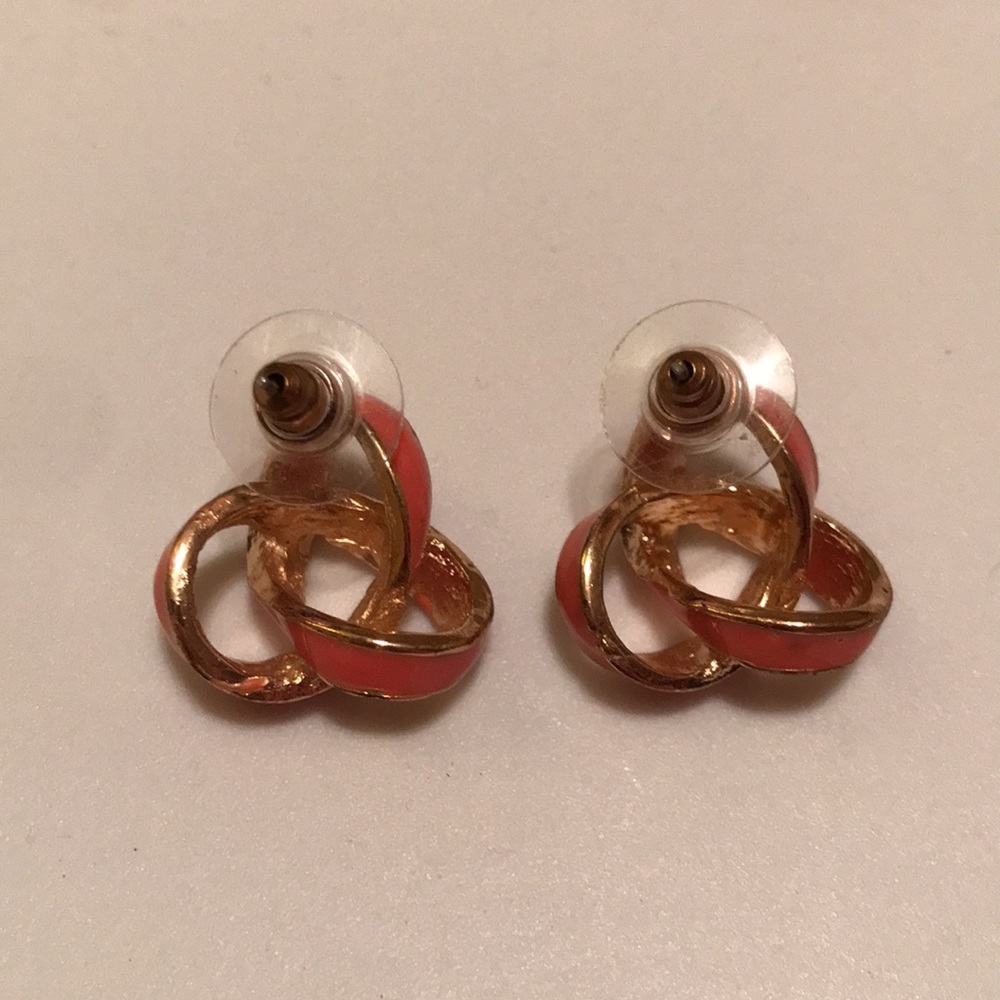 3/$15 Pink and Gold-Tone Enamel Knot Earring’s - Picture 3 of 4